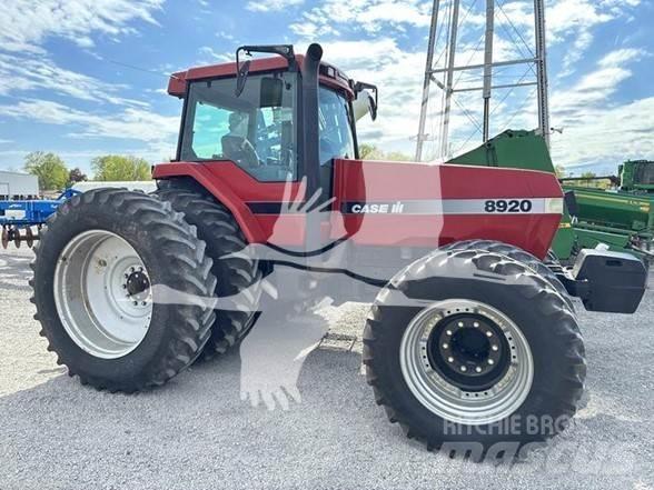 Case IH 8920 Traktory