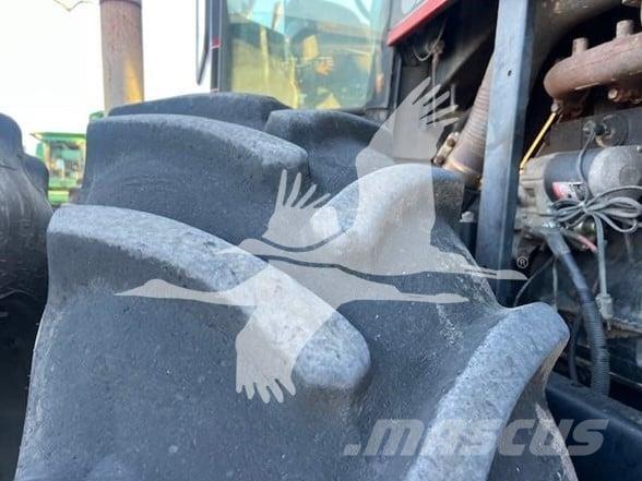 Case IH 9330 Traktory