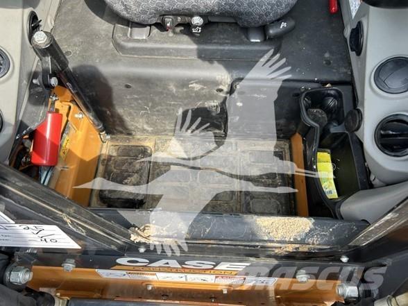 CASE TV370B Smykem řízené nakladače