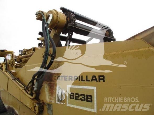 CAT 623B Skrejpry