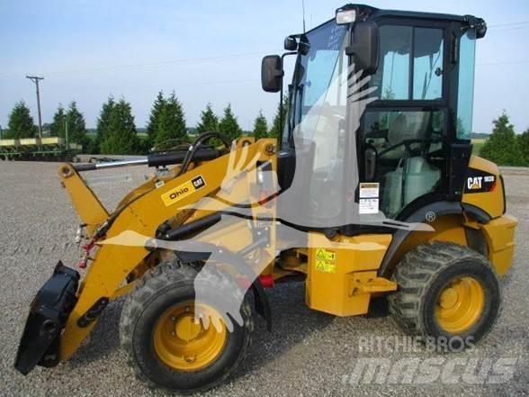 CAT 903D Kolové nakladače