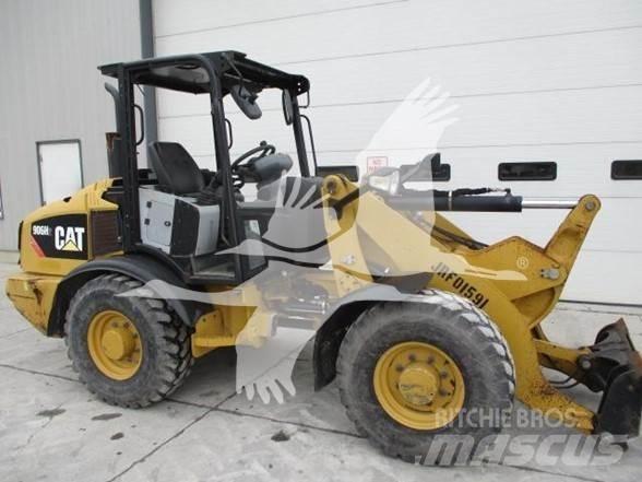 CAT 906H2 Kolové nakladače