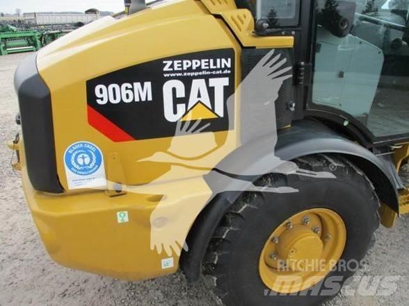 CAT 906M Kolové nakladače
