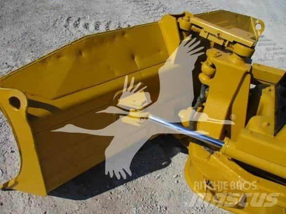 CAT D3G XL Pásové dozery