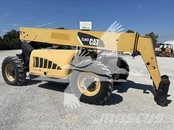 CAT TL943 Teleskopické manipulátory