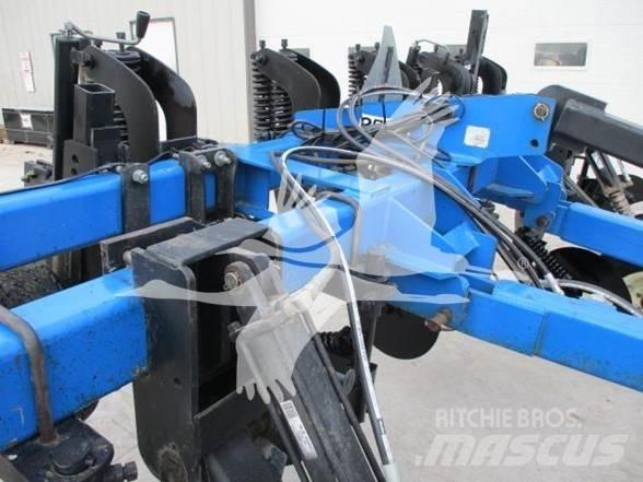 DMI 2500 Další stroje na zpracování půdy a příslušenství