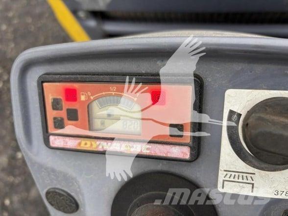 Dynapac CC950 Tahačové válce