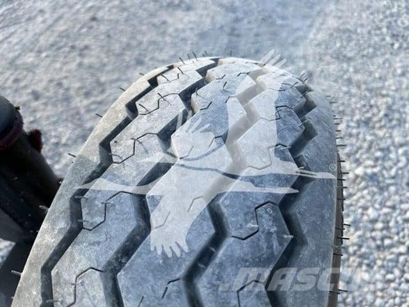 E-Z Trail 680 Další přívěsné vozíky