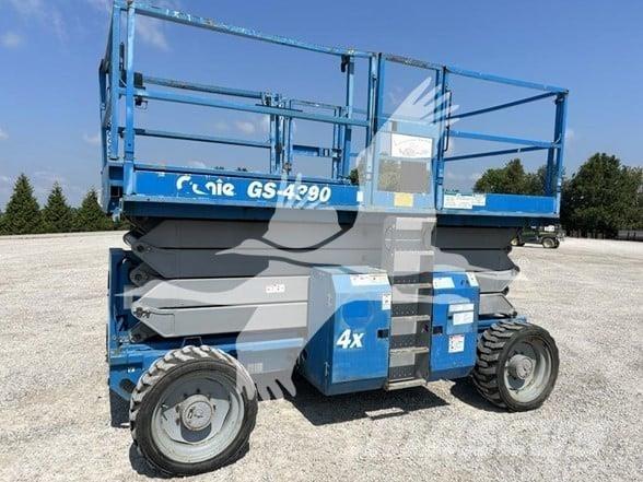Genie GS4390RT Nůžková zvedací plošina