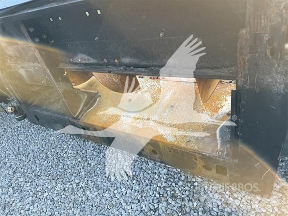 Gleaner R636 Kombajnové hlavice