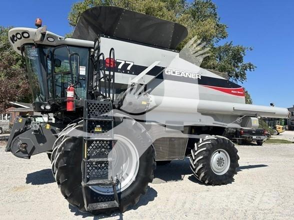 Gleaner S77 Sklízecí mlátičky