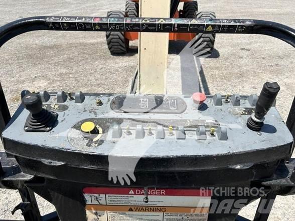 JLG 800A Kloubové plošiny