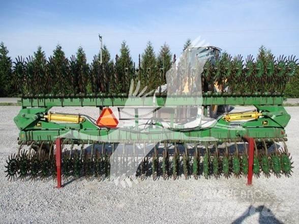 John Deere 400 Další stroje na zpracování půdy a příslušenství