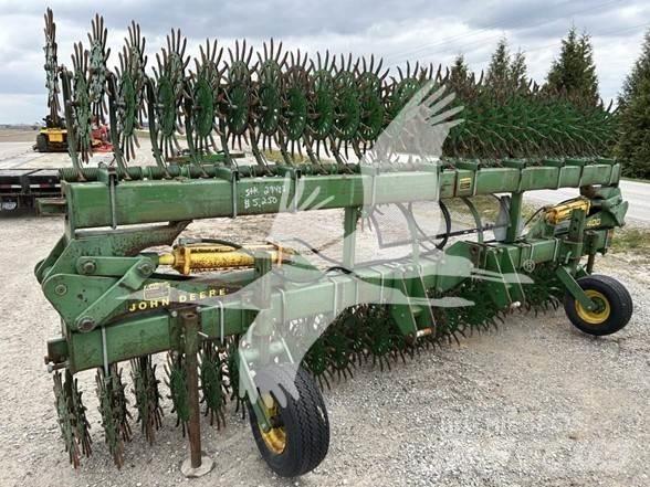 John Deere 400 Další stroje na zpracování půdy a příslušenství