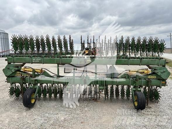 John Deere 400 Další stroje na zpracování půdy a příslušenství