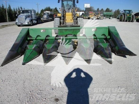 John Deere 643 Kombajnové hlavice
