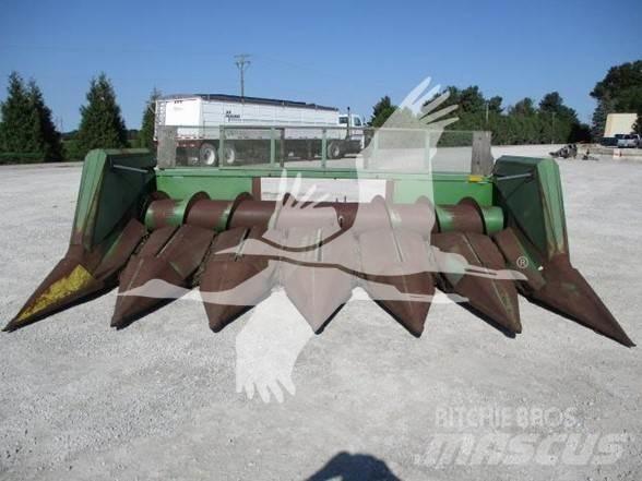 John Deere 653 Kombajnové hlavice