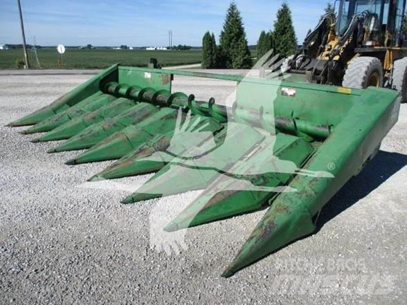 John Deere 843 Kombajnové hlavice