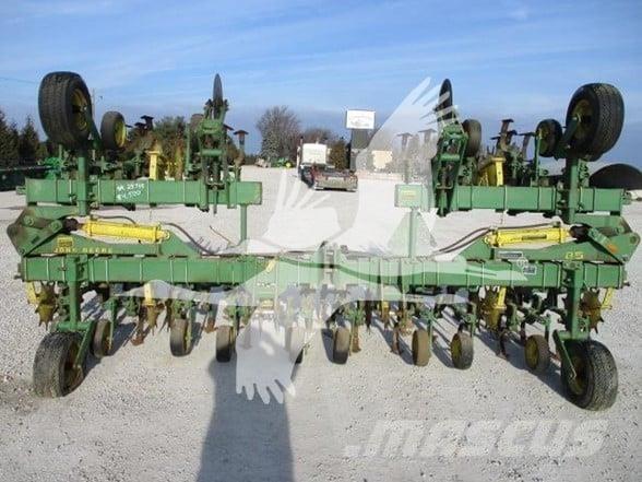 John Deere 85 Řádkové kultivátory