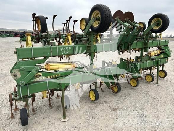 John Deere 85 Řádkové kultivátory