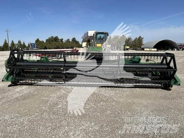 John Deere 920 Kombajnové hlavice