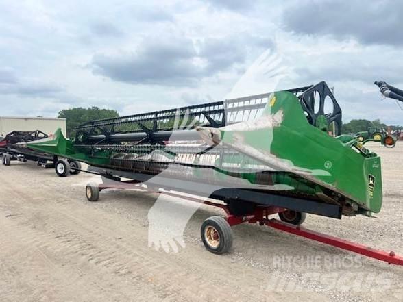 John Deere 925 Kombajnové hlavice