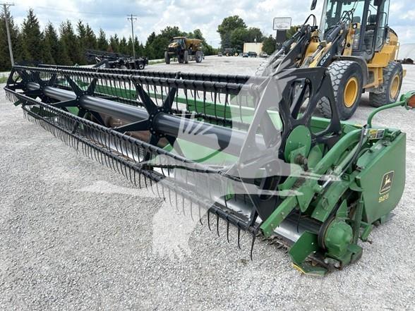 John Deere 925 Kombajnové hlavice
