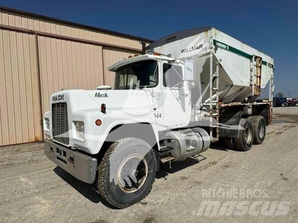 Mack R686ST Stavebnictví - ostatní