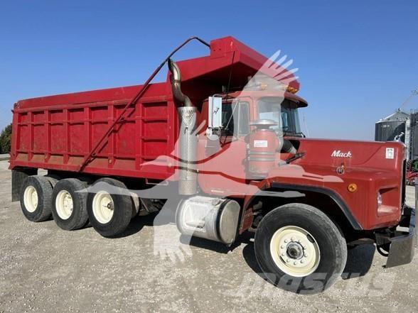 Mack RB688S Sklápěče