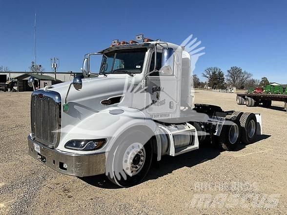 Peterbilt 384 Tahače