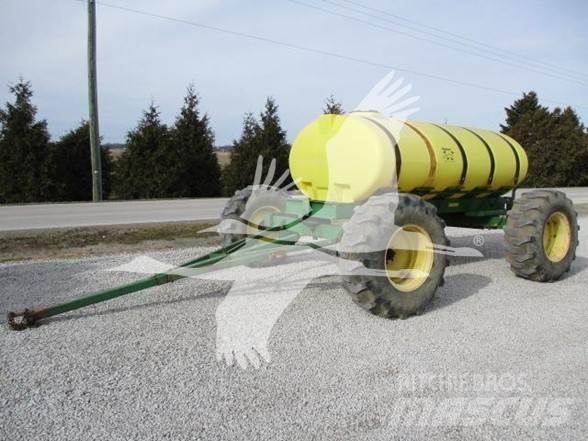 YETTER 1600 Rozmetadlo minerálních hnojiv