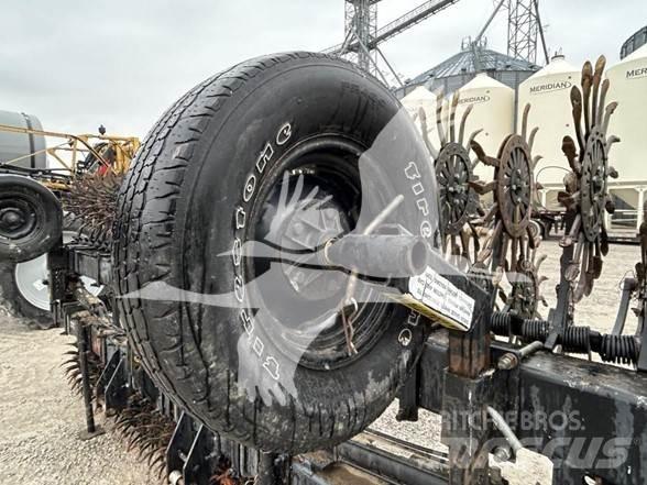YETTER 3530 Další stroje na zpracování půdy a příslušenství