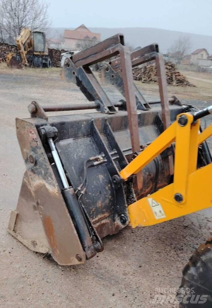 JCB 3 CX Rýpadlo-nakladače