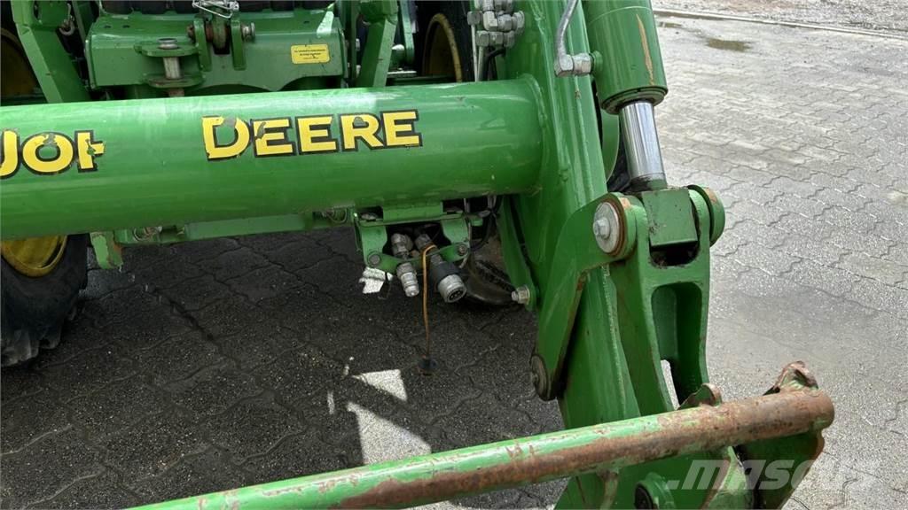 John Deere 6430 Traktory
