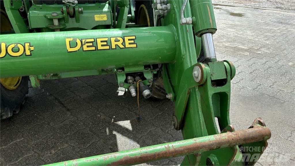 John Deere 6430 Traktory