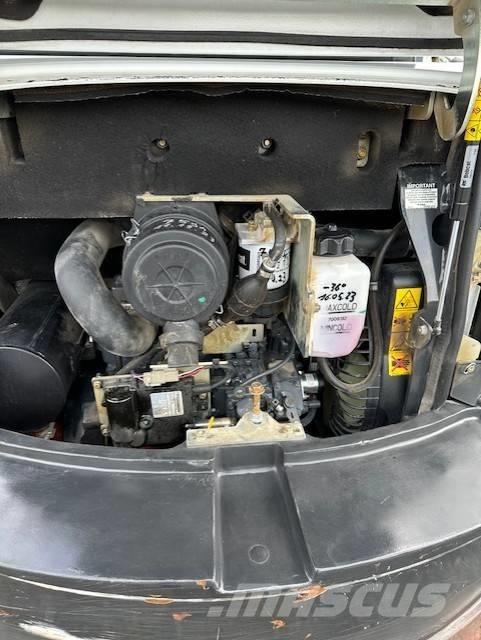 Bobcat E34 Mini rýpadla < 7t