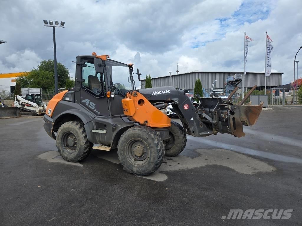 Mecalac AS 700 Kolové nakladače