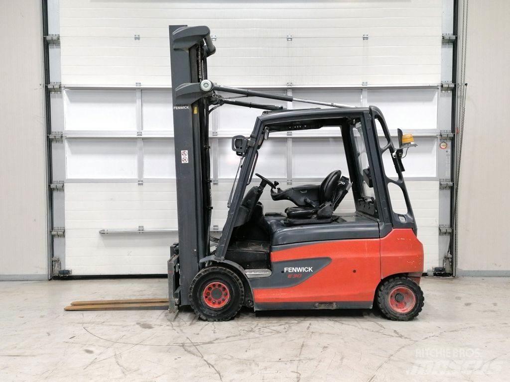 Linde E30L-01 Akumulátorové vozíky