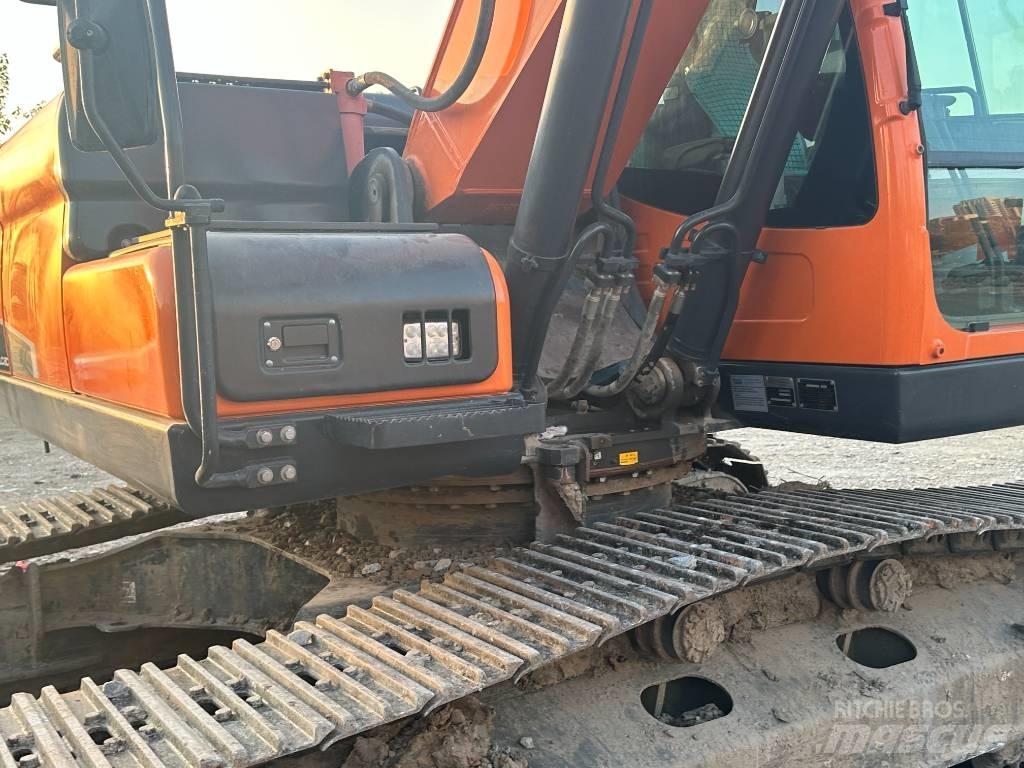 Doosan DX220LC-9 Pásová rýpadla