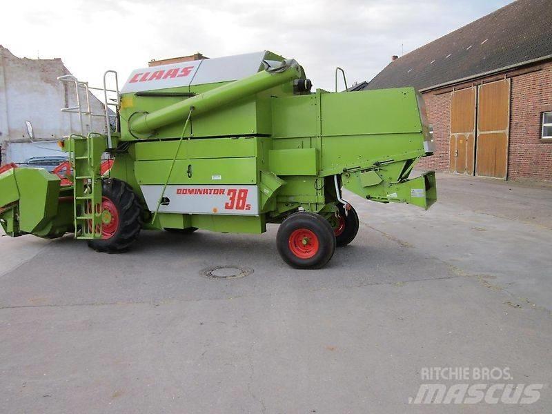CLAAS Dominator 38 Sklízecí mlátičky