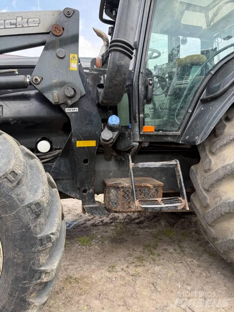 Valtra + KRONOS T 193 Traktory