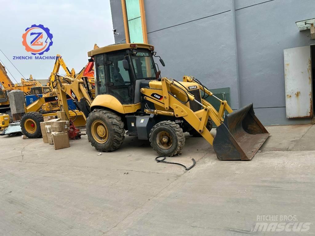 CAT 420 F Rýpadlo-nakladače