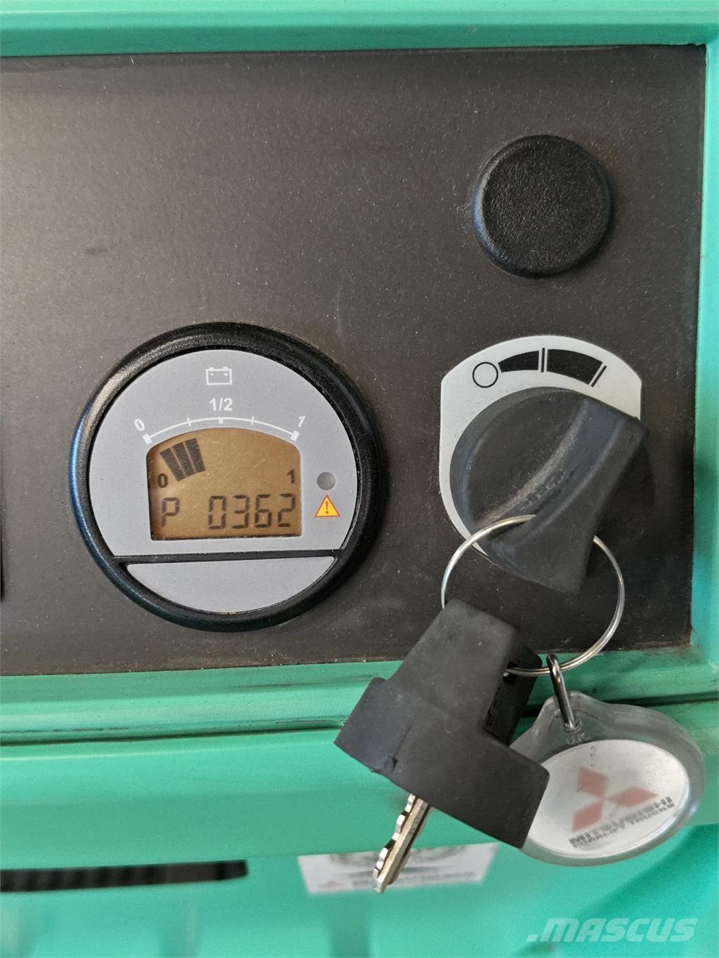 Mitsubishi PBV20N3 Vozíky s plošinou pro náklad