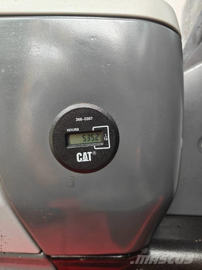 CAT 329 D2 L Pásová rýpadla