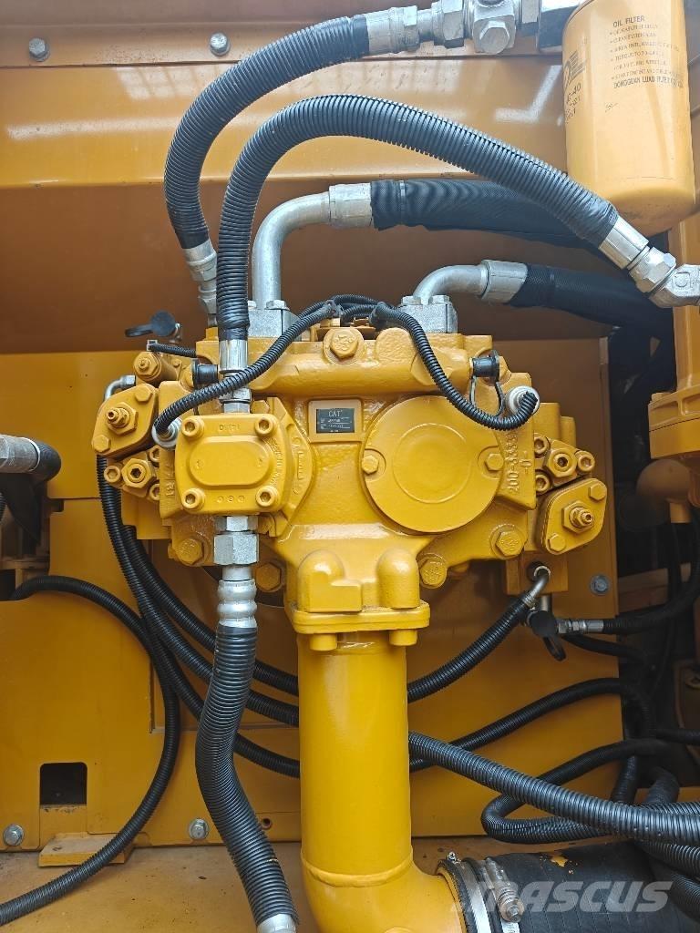 CAT 329 D2 L Pásová rýpadla