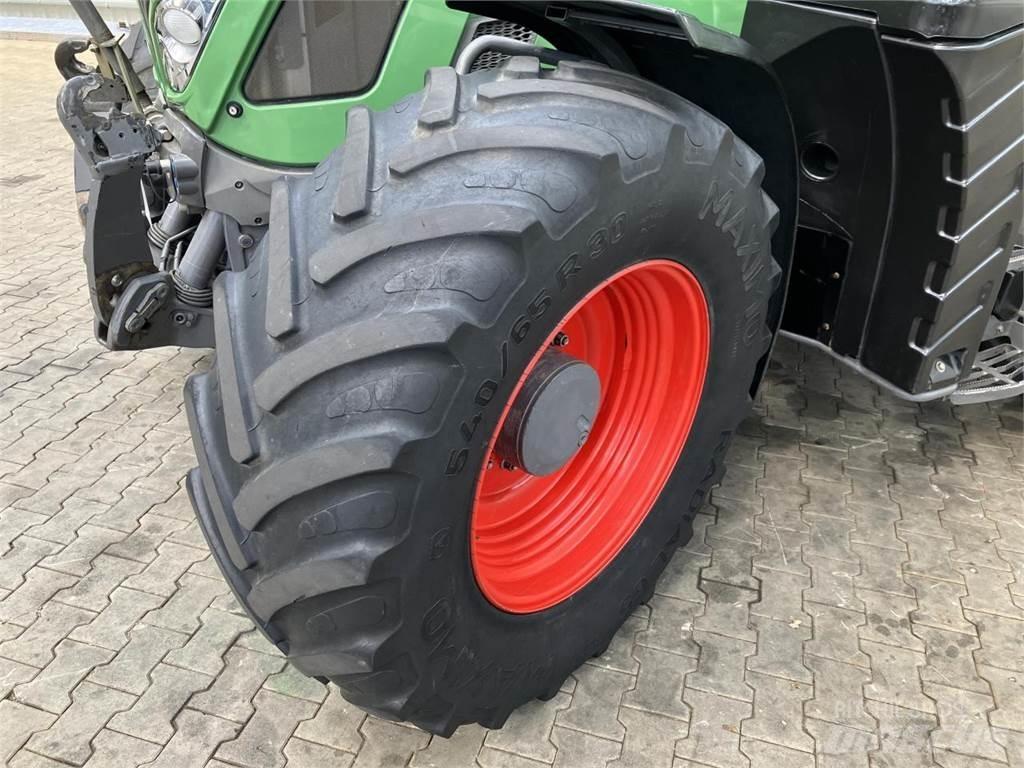 Fendt 718 SCR Traktory