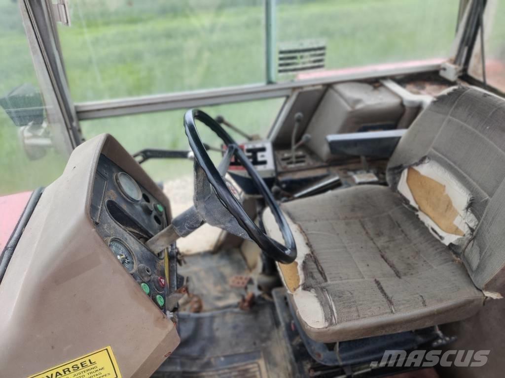Massey Ferguson 2640 Traktory