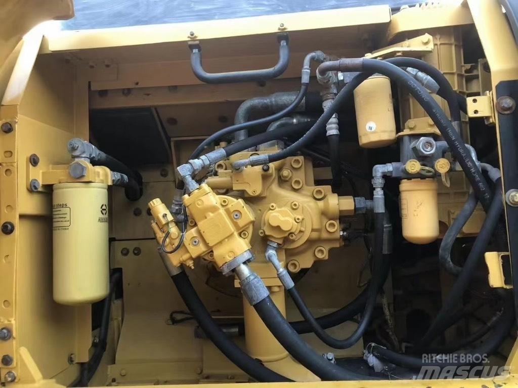 CAT 336 D Rýpadla s dlouhým dosahem
