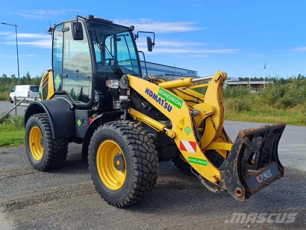 Komatsu WA 100 M-8 Kolové nakladače