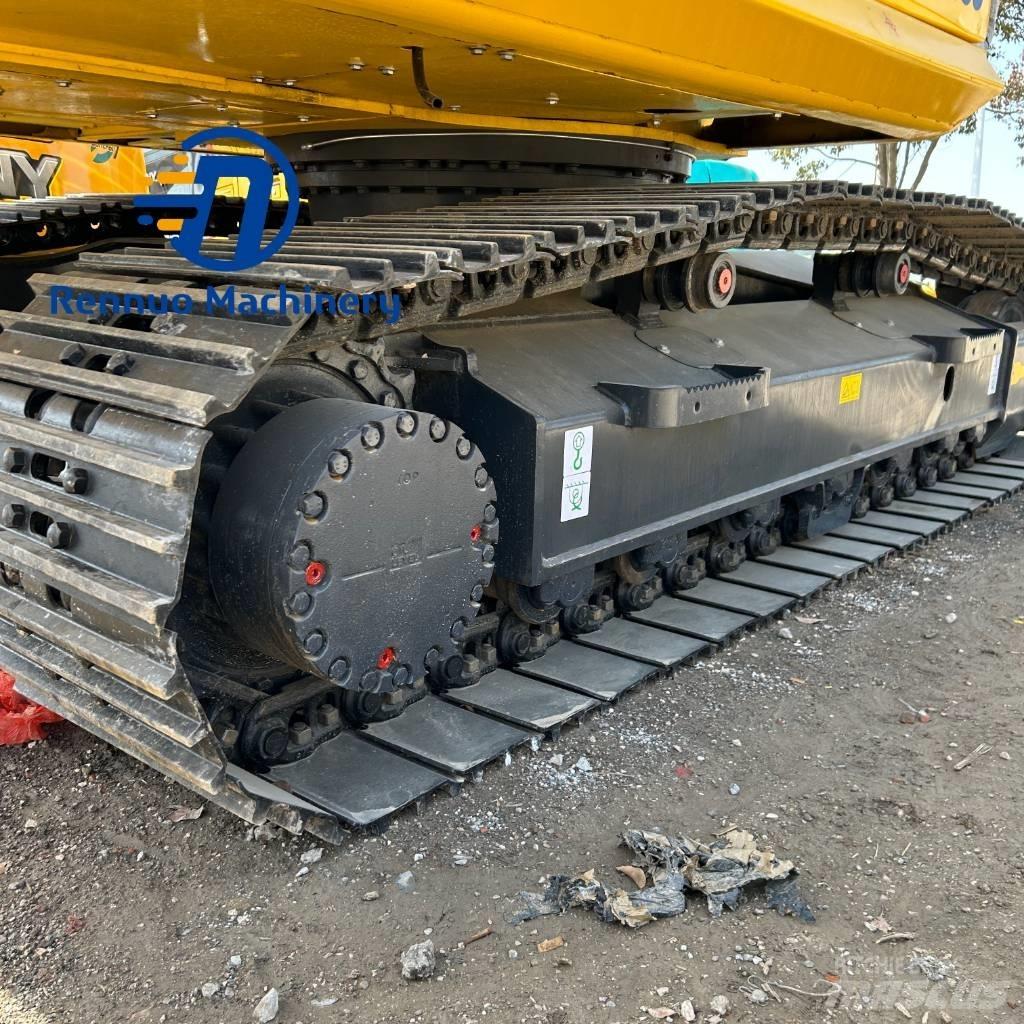Komatsu PC200-8 Pásová rýpadla